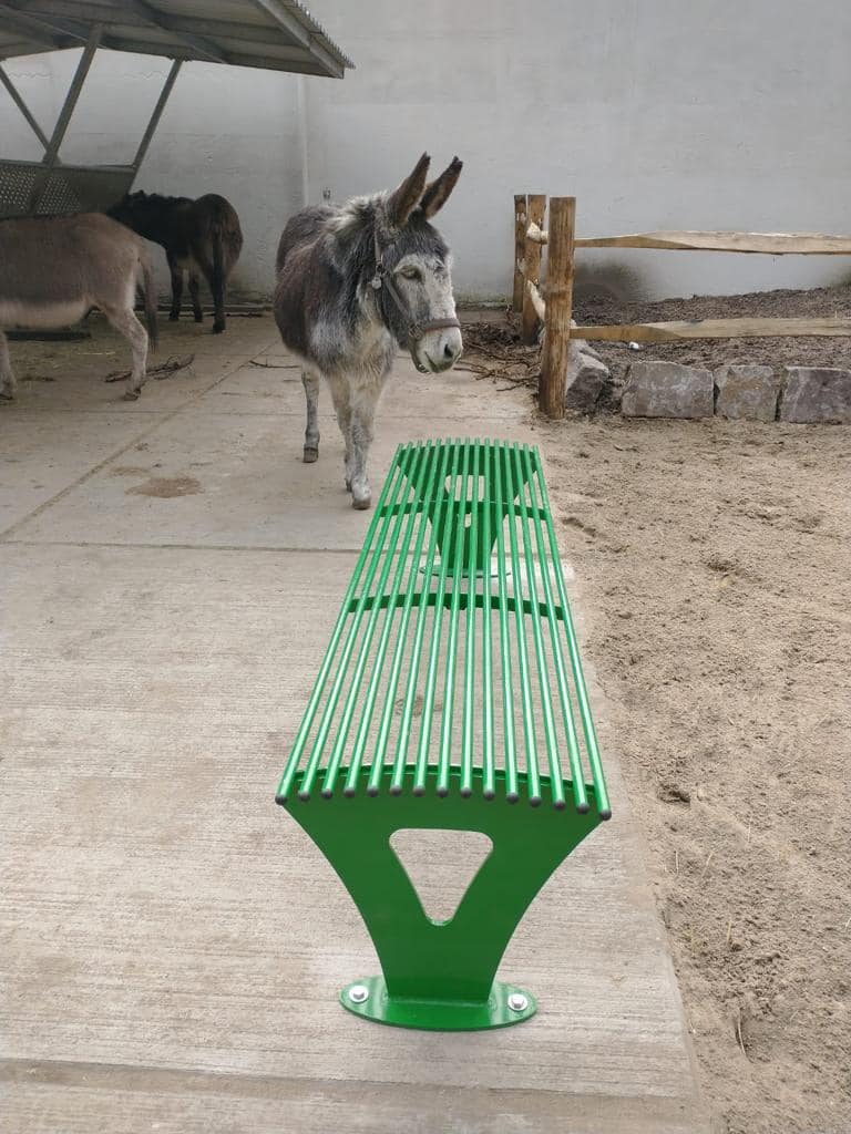 Parkbank Athene 16 Parkbank Athene, elegant en zeer duurzaam.