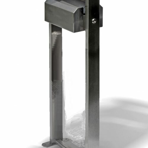 Buitenasbak Columbia 7 Door het dak van rvs regent deze asbak niat in en blijft het netjes.