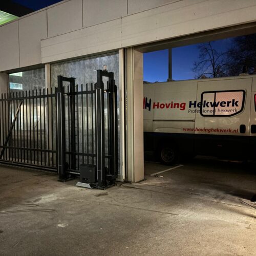 Schuifpoort Elektrisch of handbediend 41 468597970 3964356080476784 6271012964094919365 n