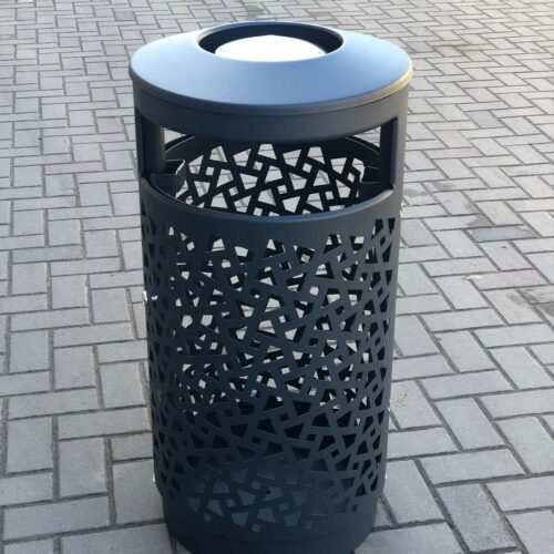 De geperforeerde uitvoering van deze bijzonder fraaie buitenafvalbak. In diverse ral kleuren leverbaar. Deze is uitgevoerd incl. de asbak.