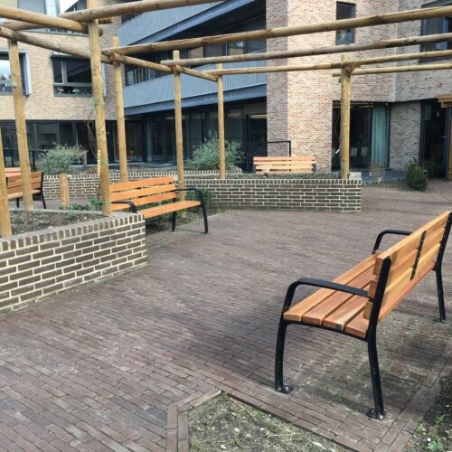 Parkbank Sofia 23 Meerdere parkbanken Sofia, Ideaal voor buiten.