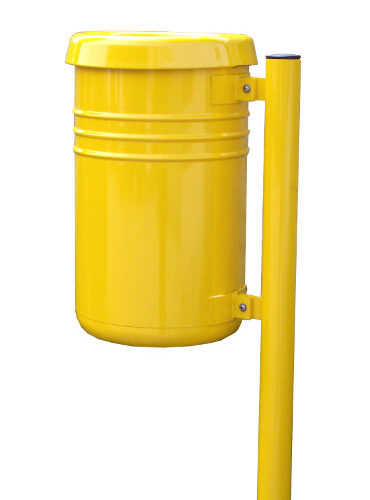 Afvalbak Pisa 14 Vrijstaande afvalbak Pisa met deksel volledig gecoat in geel.