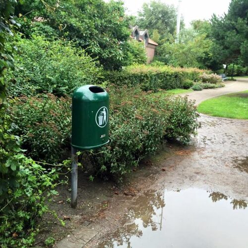 Buitenafvalbak Saluna 12 Overal komt u deze duurzame en voordelige afvalbakken tegen.