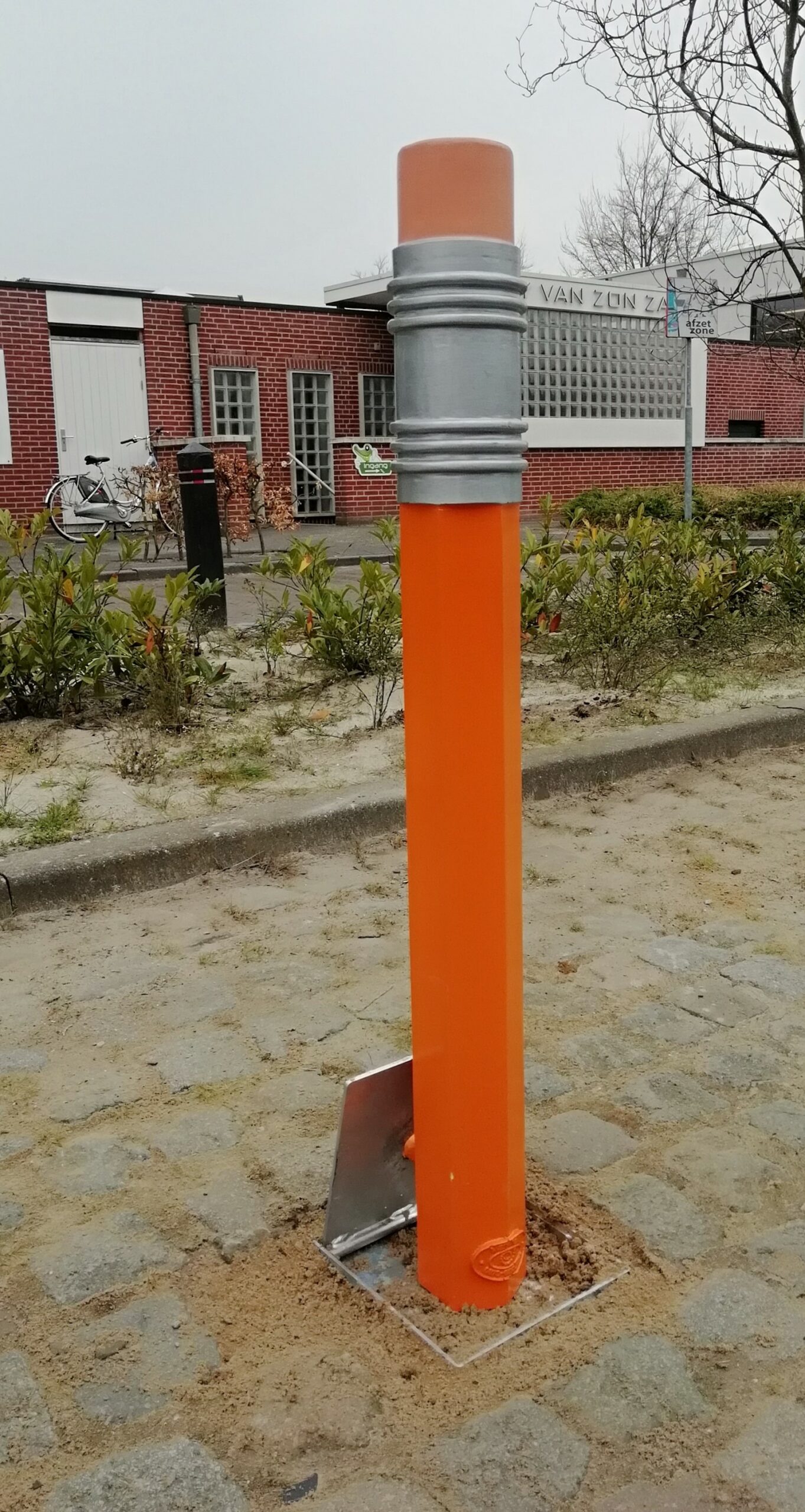 Parkeerpaal Potloodmodel 13 Bijna iedere standaard ral kleur is mogelijk. De potlood afzetpalen - antiparkeerpalen van SKWshop