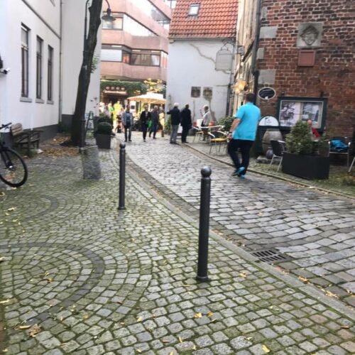 Anti parkeerpaal met Bolkop 7 Parkeerpalen - afzetpalen met bolkop. Een rustieke uitstraling, zeer duurzaam en ook nog een verrassend voordelig!