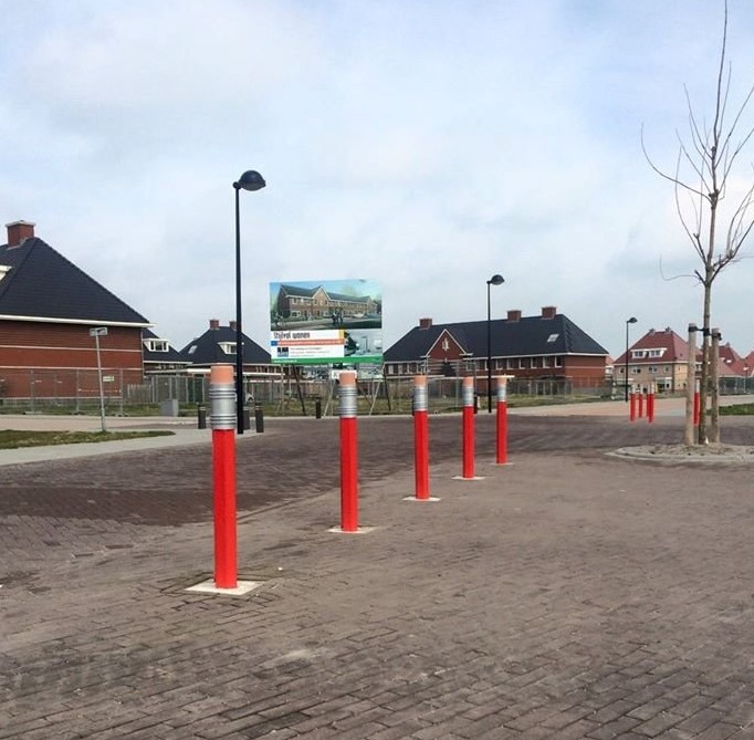 Parkeerpaal Potloodmodel 1 Parkeerpalen potloodmodel, ook in een uitneembare uitvoering leverbaar en in diverse rak kleuren. Ideaal bij oversteekplaatsen voor kinderen