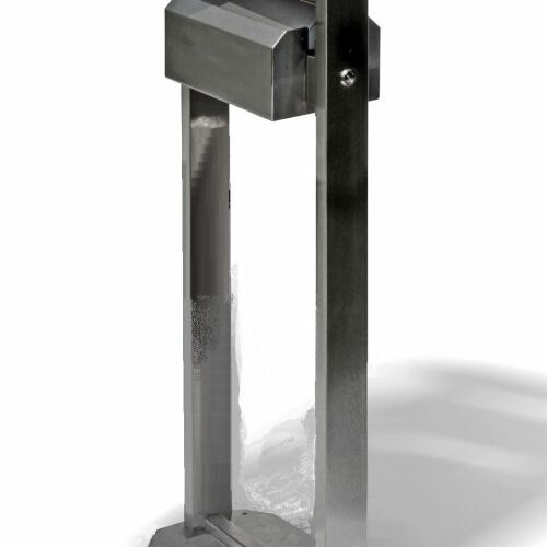 Buitenasbak Columbia 6 Afgebeeld het model met de voetplaat, welke eenvoudig op de ondergrond vastgeschroefd kan worden.