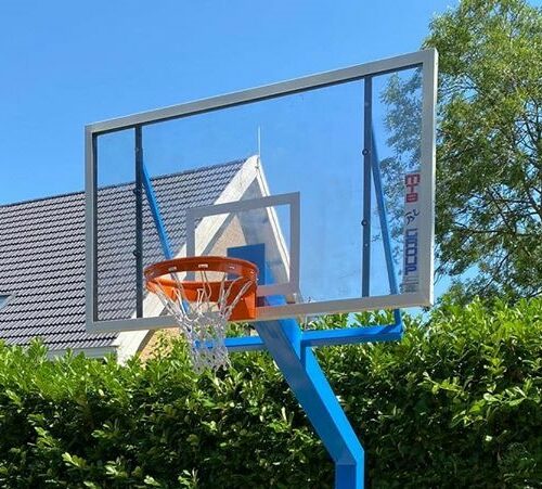 Basketbalbord Profi compleet 17 Wedstrijdformaat, het basketbalbord voor de echte basketbal-liefhebber. Hier uitgevoerd met dunkring.