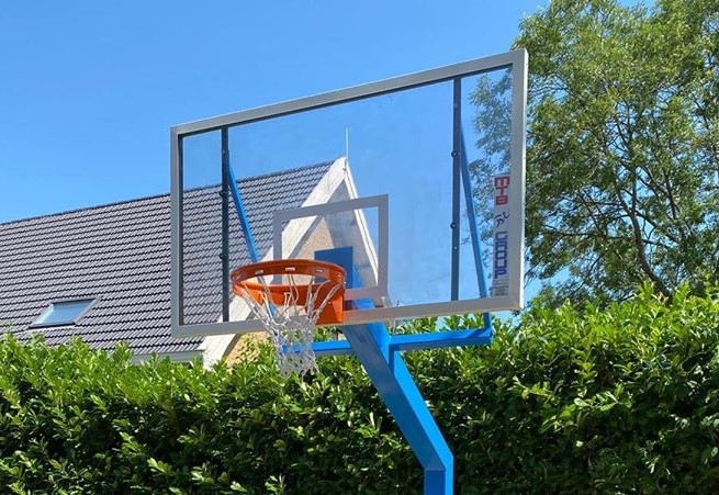 Basketbalbord Profi compleet 7 Wedstrijdformaat, het basketbalbord voor de echte basketbal-liefhebber. Hier uitgevoerd met dunkring.