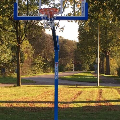 Basketbalpaal PROFI-outdoor 72 Duurzame basketbalpalen met een zeer professionele uitstraling. De staanders kunnen in bijna iedere ral kleur gecoat worden.