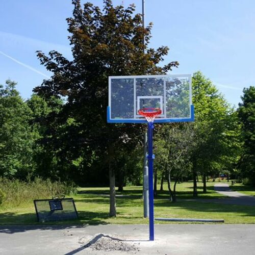 Basketbalpaal PROFI-outdoor 60 De professionele outdoor basketbalpaal.