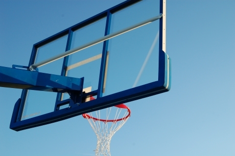 Basketbalpaal PROFI-outdoor 6 Basketbalpalen PROFI, de professionele basketbalpaal voor buiten!