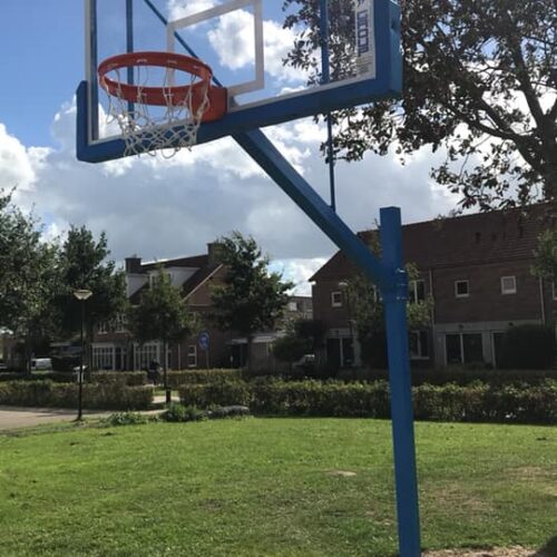 Basketbalpaal PROFI-outdoor 69 Geleverd met extra zware basketbalring en tegen meerprijs ook met dunkring leverbaar. Basketbalpaal Profi van SKWshop