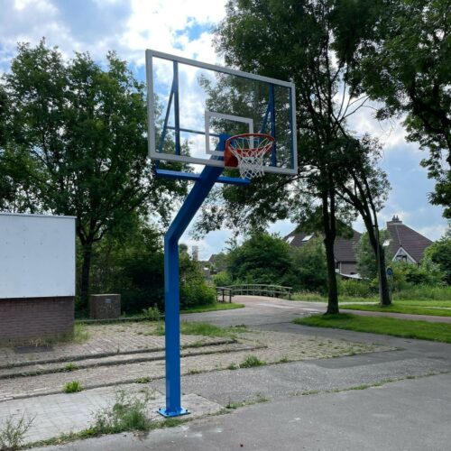 Basketbalpaal PROFI-outdoor 111 Deze basketbalpalen voldoen aan de hoogste kwaliteitsnormen en zijn ideaal voor basketballers van alle niveaus! Alleen geleverd of voor u gemonteerd.