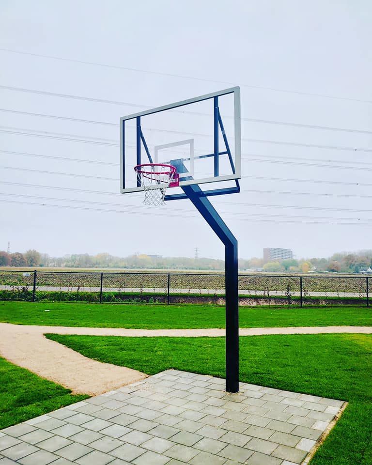 Basketbalpaal PROFI-outdoor 43 basketbalpaal Profi, Nederlands fabricaat en een aanwinst voor ieder plein