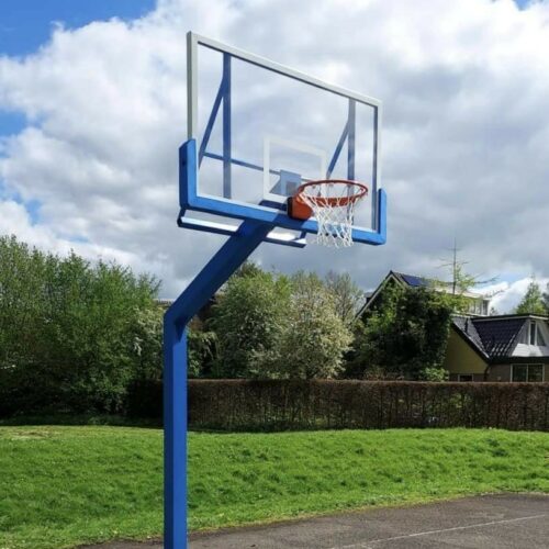 Basketbalpaal PROFI-outdoor 114 Deze basketbalpalen kunnen in iedere ral kleur gecoat worden en naar keuze met een vaste basketbalring of een verende dunkring voor de echte liefhebber