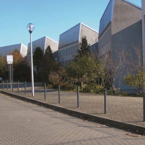 Anti parkeerpaal met Bolkop 11 Afzetpalen met bolkop. Ook als neerklapbare en uitneembare afzetpaal leverbaar