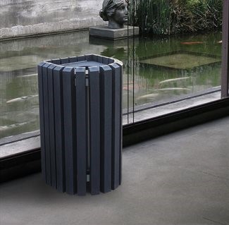 Massief regeneraat buiten afvalbak model Mercure, geen rot geen onderhoud.