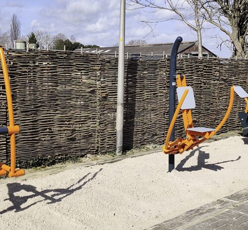 Vertical Press outdoor 13 Buiten fitness toestellen OFM.