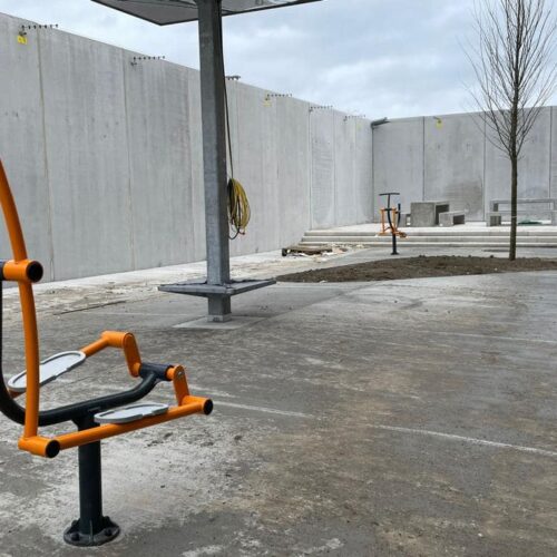 Buiten fitness toestel Excersise Bike 23 Buitenfitnesstoestellen kopen voor een duurzame fitnessoplossing in de buitenlucht? Kies voor de OFM-lijn en profiteer van onze uitgebreide montageservice. Deze staan in Brussel