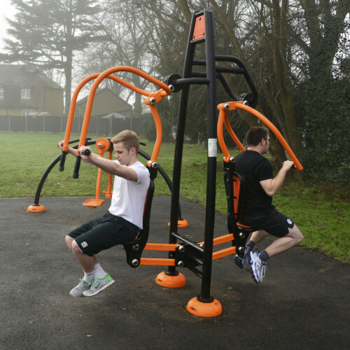 Outdoor fitness Inclusive Chest Press & Pull Down Combo 18 Beelden zeggen soms genoeg. Buitenfitness apparaat - toestel de dubbele Chest Press
