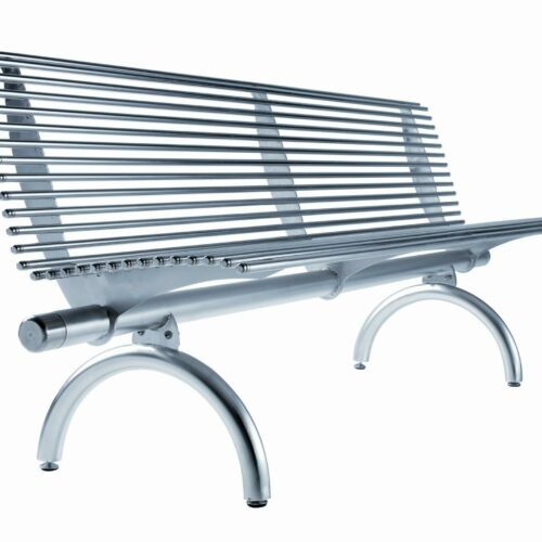 Parkbank Rest recht 32 Parkbank model Rest met rugleuning. Afgebeeld de rvs uitvoering van deze zeer fraaie lijn parkbanken.