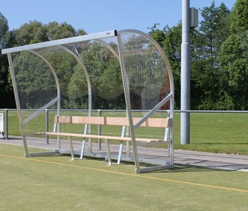 Aluminium dug out DO170. Afgebeedl in de 4 meter uitvoering. Topkwaliteit dug outs voor een zeer concurrerende prijs.
