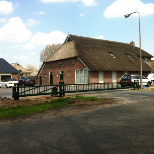 Schuifpoort Elektrisch of handbediend 27 Schuifpoorten van SKWShop, De duurzame oplossing voor particulier en bedrijf.