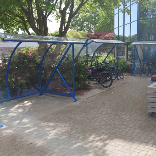 Fietsoverkapping BF1000 - AANBIEDING 104 drie op een rij, onze top aanbieding fietsoverkappingen model BF1000