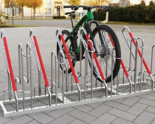 Maak fietsen parkeren eenvoudig én veilig met een professioneel fietsenrek model R45. Fietsenrekken met slotbeugels kopen? Kies voor maximale veiligheid, een stijlvolle uitstraling én ultiem gebruiksgemak, zodat uw fiets altijd beschermd staat tegen diefstal en beschadiging.