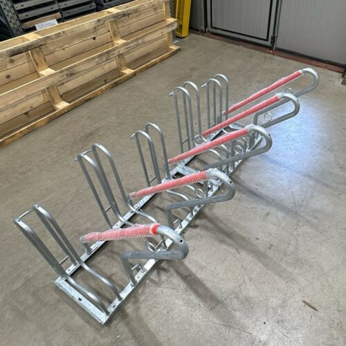 Nieuw! Fietsenrek RS45 nu ook met 3 fietsplekken leverbaar. Dus ook oneven aantallen nu mogelijk.
