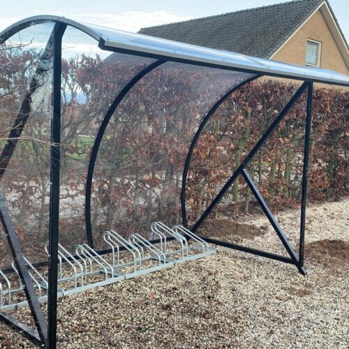 Fietsoverkapping BF1000 - AANBIEDING 85 Fietsoverkapping BF1000, in iedere standaard ral kleur leverbaar en ook voor de fietsenrekken bent u bij ons aan het juiste adres.