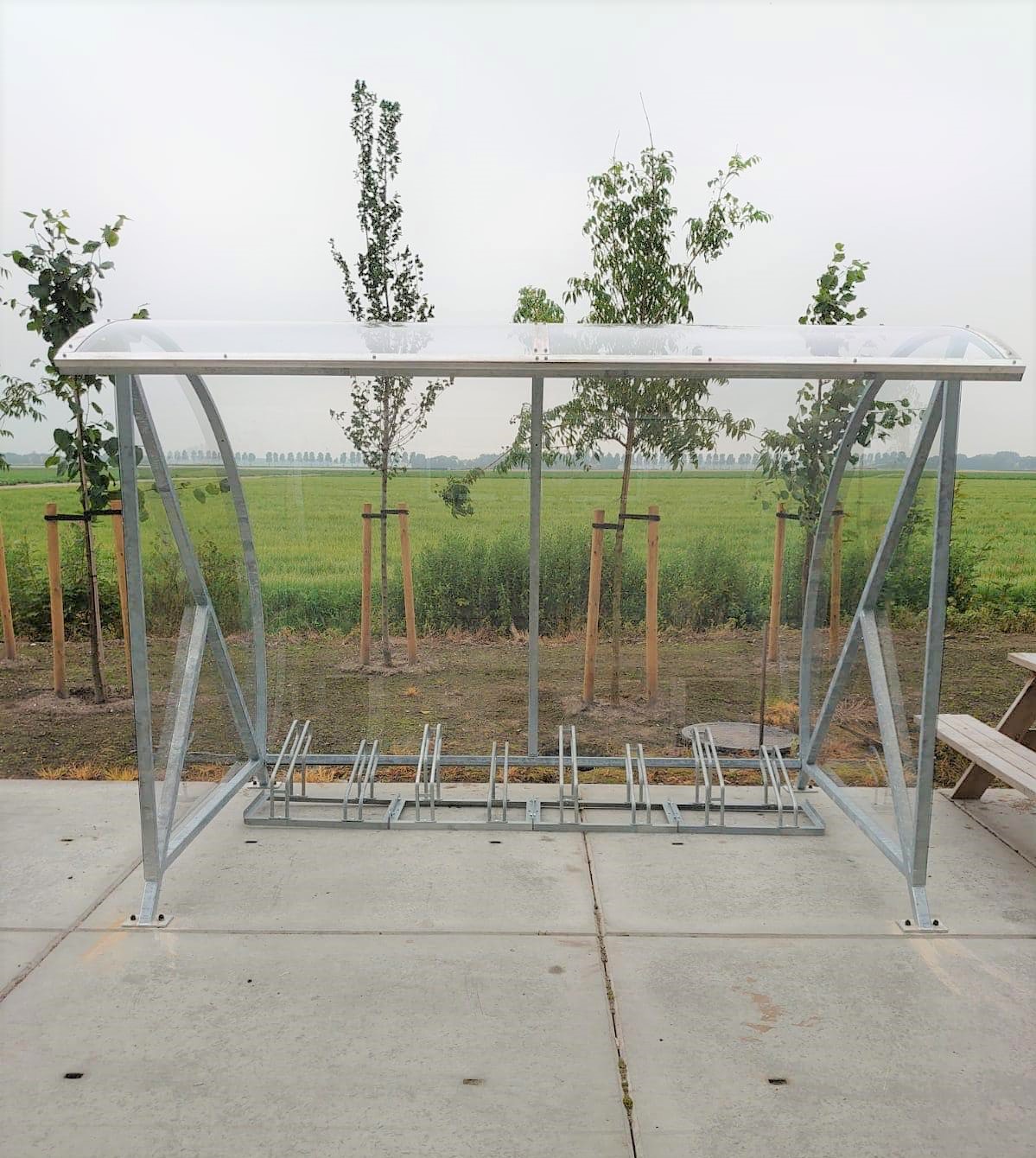 Fietsoverkapping BF1000 - AANBIEDING 30 Fietsoverkapping BF1000 – voor een nette, duurzame en voordelige oplossing voor uw fietsenstalling.