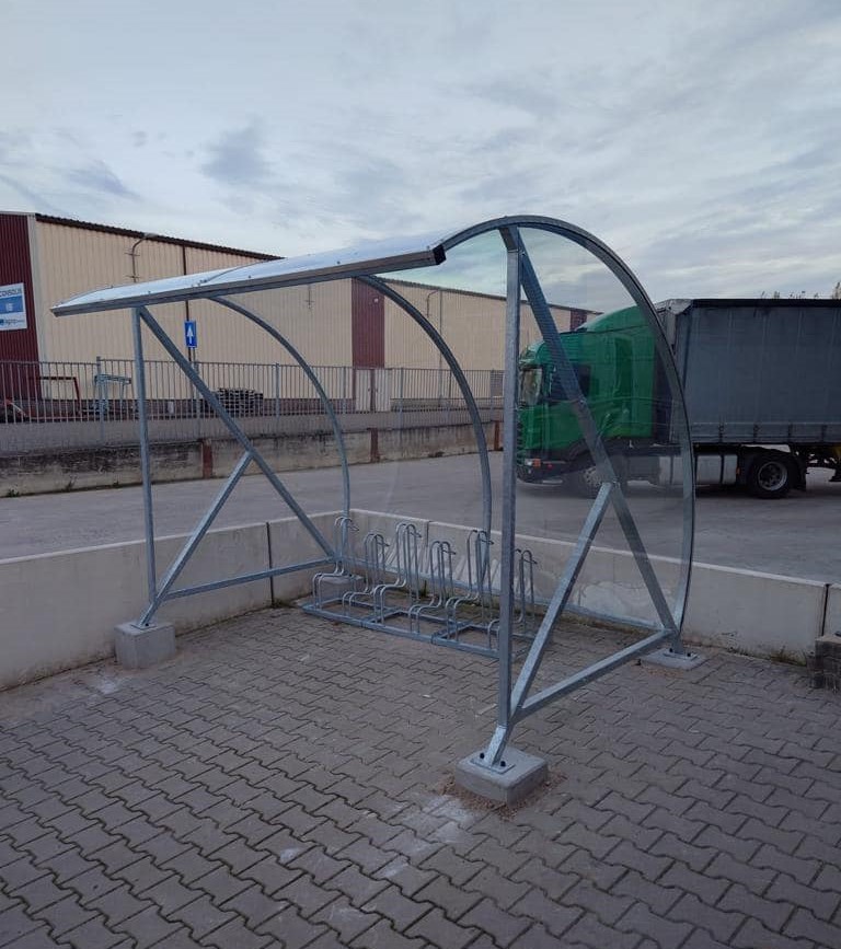 Fietsoverkapping BF1000 - AANBIEDING 39 De BF1000 fietsoverkapping combineert functionaliteit met een fraai design, voor elk terrein.