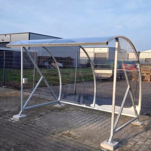 Fietsoverkapping BF1000 - AANBIEDING 103 Bestel nu de BF1000 fietsoverkapping in uw gewenste RAL-kleur, die naadloos aansluit bij de uitstraling van uw bedrijf of organisatie, voor de speciale prijs van slechts €2.990 inclusief montage, en profiteer van deze voordelige aanbieding.