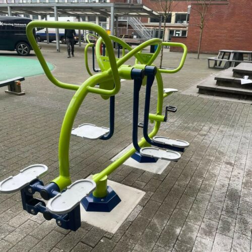kinderfitness Air Walker 7 Onze buiten fitness toestellen voor kinderen. Geleverd en gemonteerd te Wilrijk (Antwerpen).