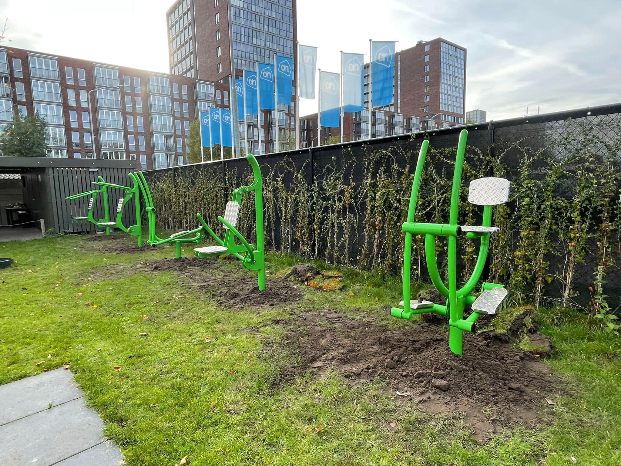 Buiten fitness toestel de Tai Chi Wheels 2 De OFM lijn buiten fitness toestellen. duurzaam en verrassend voordelig.