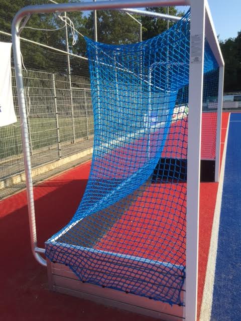 Hockeydoelnetten WK-model 4 Afgebeeld de blauwe uitvoering van deze fraaie hockey doelnetten