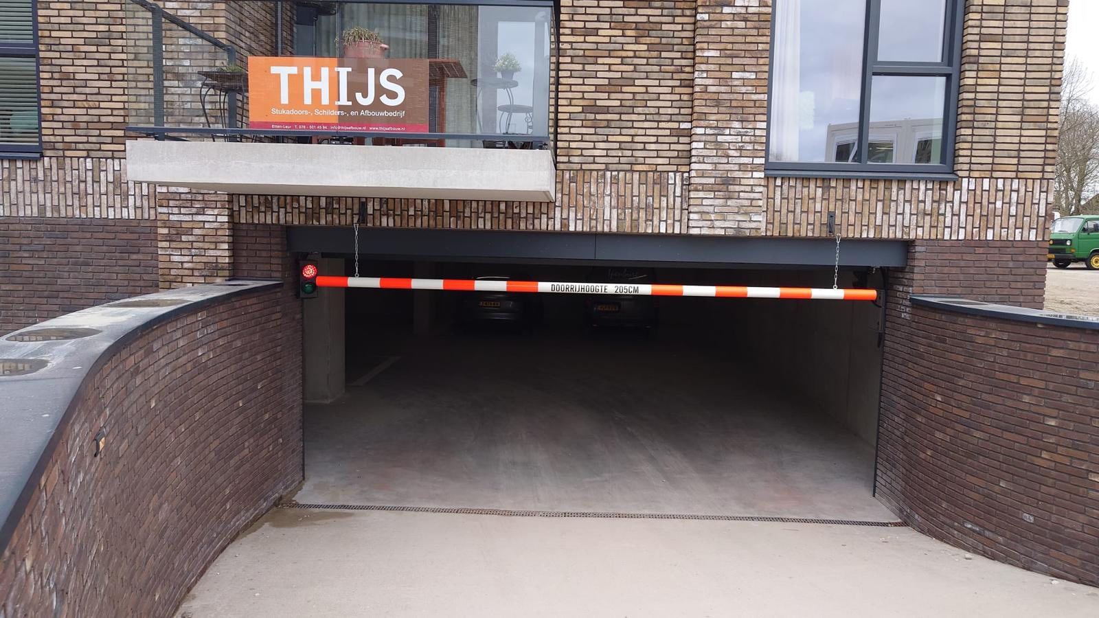 Barrière aanrijdbalk 8 Maatwerk, onze aanrijdbalken c.q. hoogtebalken zijn in bijna iedere afmeting leverbaar