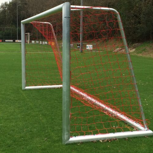 Pupillen voetbaldoel JVD180 43 Onze verplaatsbare jeugd voetbaldoelen uit de JVD180-serie zijn leverbaar in 5 x 2 m. en 6 x 2 m. uitvoeringen