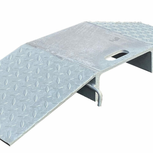 Kabelbrug staal zwaar 3 Kabelbrug van staal, deze is eenvoudig aan elkaar te klikken. Geschikt voor wagens van 40 ton.