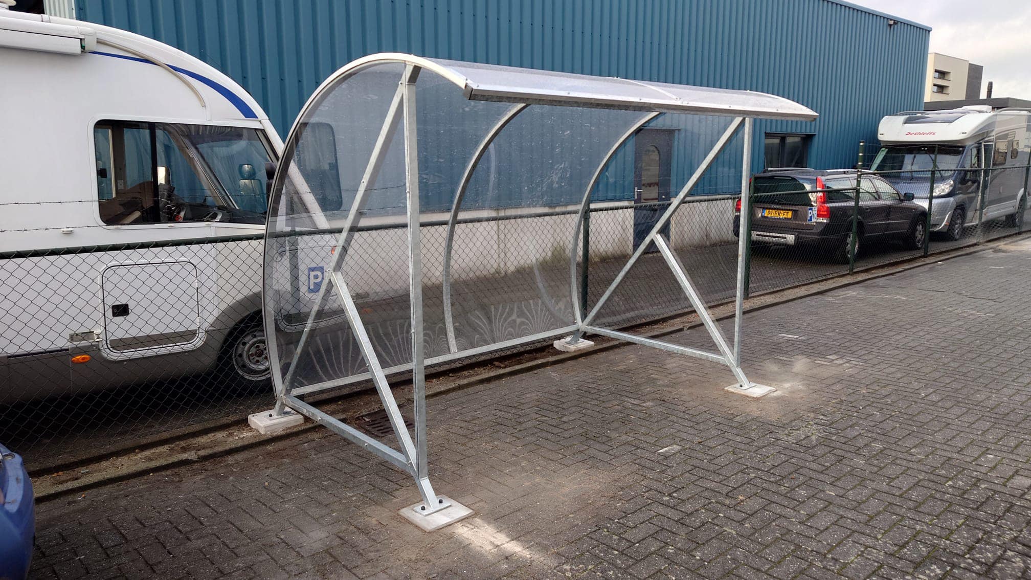 Fietsoverkapping BF1000 - AANBIEDING 48 Voor wie een kleine fietsoverkapping aan wil schaffen, onze BF1000, een top aanbieding!