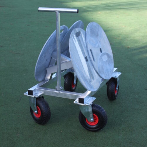 Korfbal voetplaten kar 3 Robuuste kar met vier grote wielen voor transport over bijna elk terrein. Compact ontwerp van minder dan 70cm breedte.