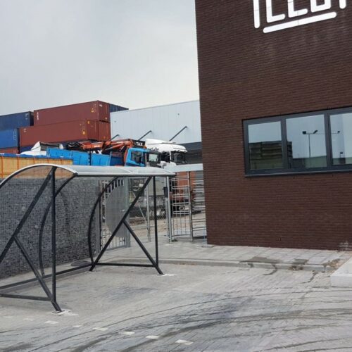 Fietsoverkapping BF1000 - AANBIEDING 68 Afgebeeld een fraaie ral 7016 antraciet-uitvoering van deze fraaie overkapping.