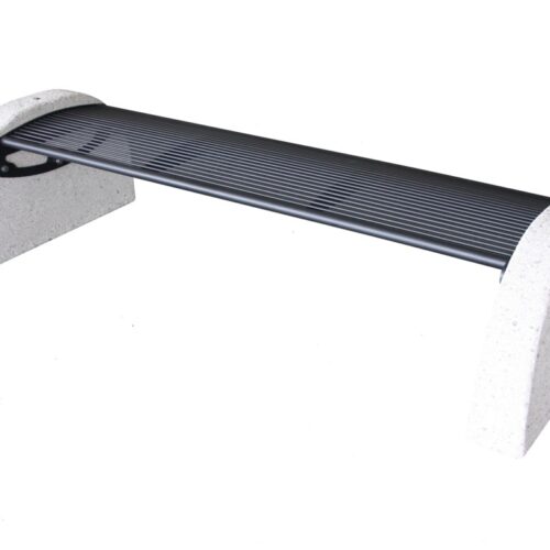 Fraai afgewerkt parkbank met halfronde betonsteunen. Ook leverbaar met rugleuning.