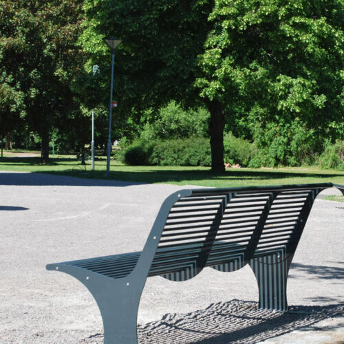 Parkbank Athene 51 Kies met onze parkbank Athene voor duurzaam en elegant buitenmeubilair met onze design parkbanken, hoogwaardige, verzinkte en gepoedercoate staalconstructies in diverse ral kleruen