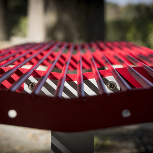 Parkbank Babia 15 Parkbank Babi zonder ;leuning, uitgevoerd in een afwijkende ral kleur. Ook dat is op aanvraag mogelijk.