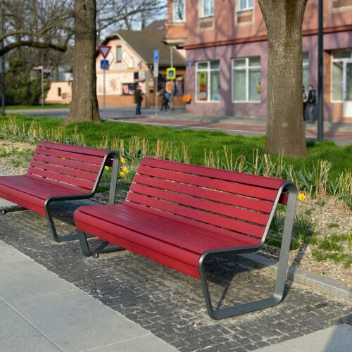 Design parkbank Borola 23 Met zijn tijdloze uitstraling is de Borola parkbank een aanwinst voor elk park of plein.