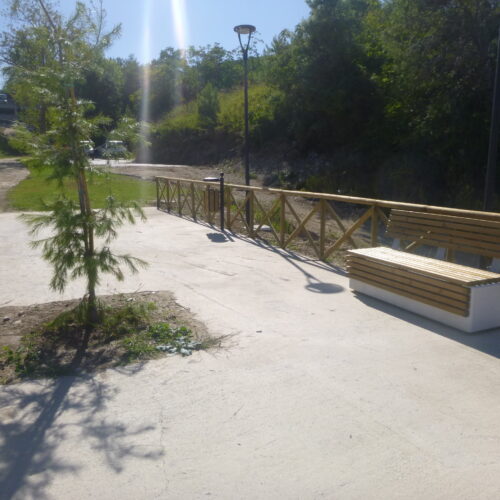 Parkbank model Litho 11 Parkbank Litho ook zonder zonder rugleuning leverbaar.