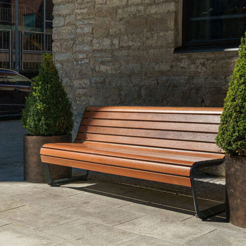 Design parkbank Borola 30 ilair op zijn mooist